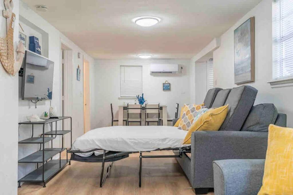Lovely 2 Bedrooms, Steps Away From The Beach. Bradenton Beach Luaran gambar